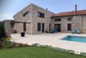 ideal investment project to run out as airbnb project and properties with communal swimming pool with good rental return