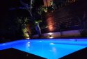 Luxurious villa with pool 